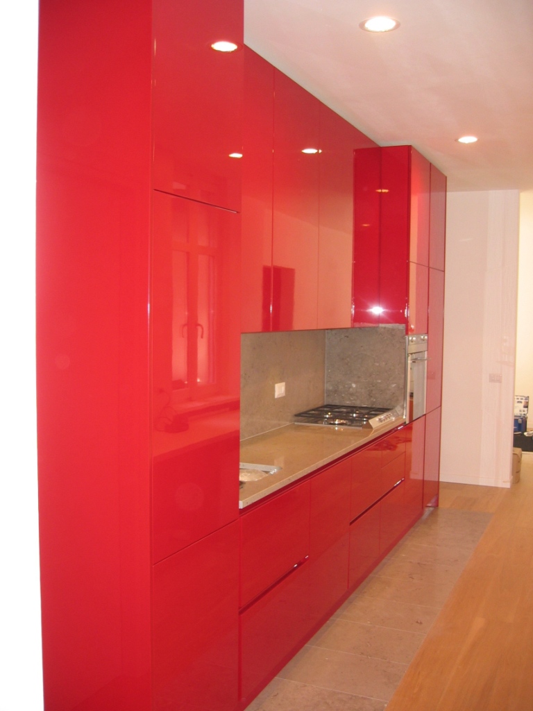 cucina rosso lucido